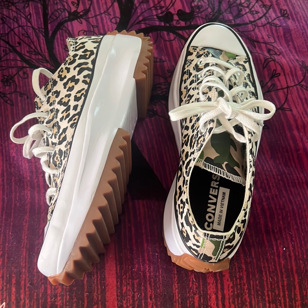 Converse Run Star Hike